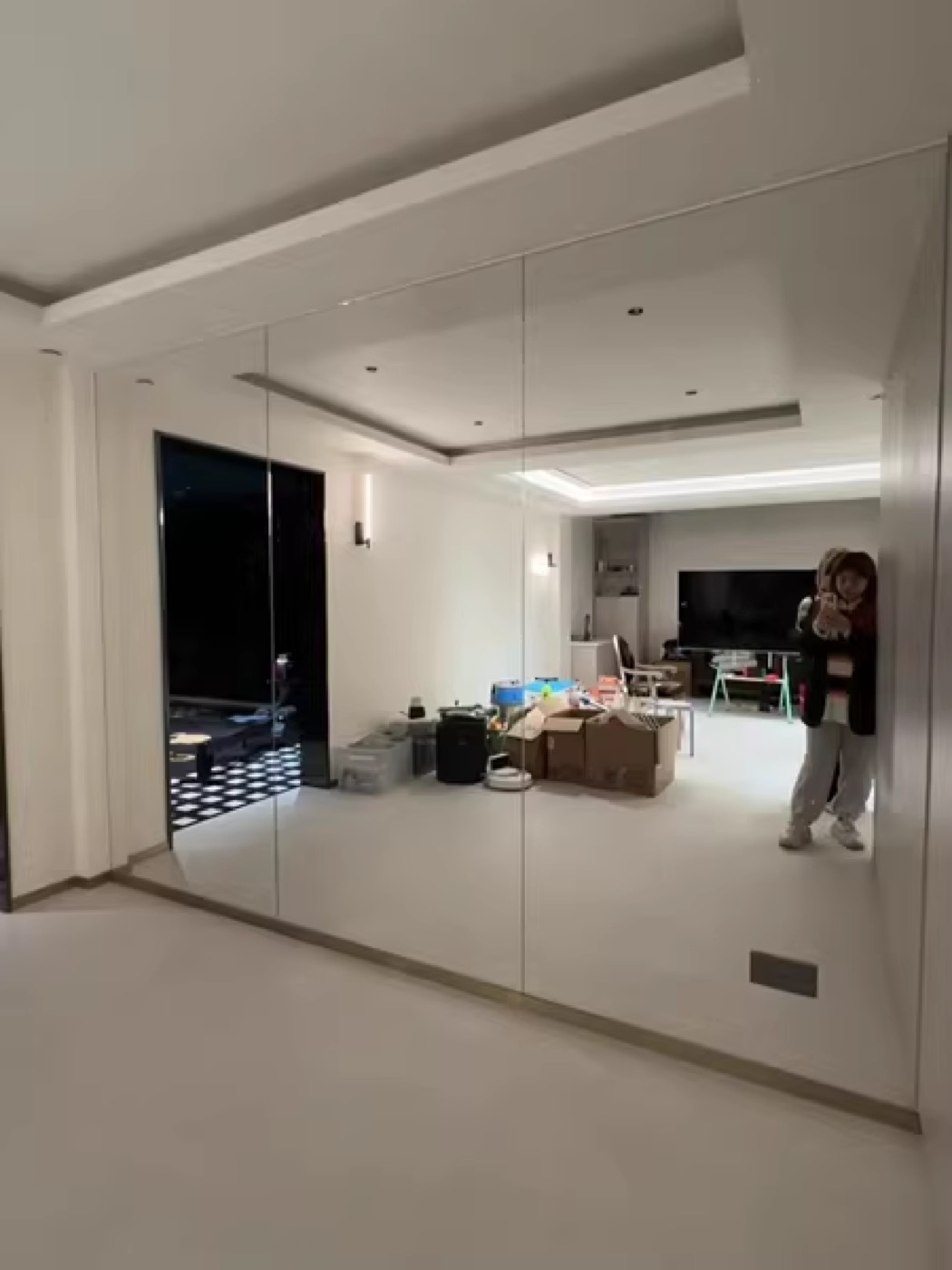Mirror finish wall panel design 60