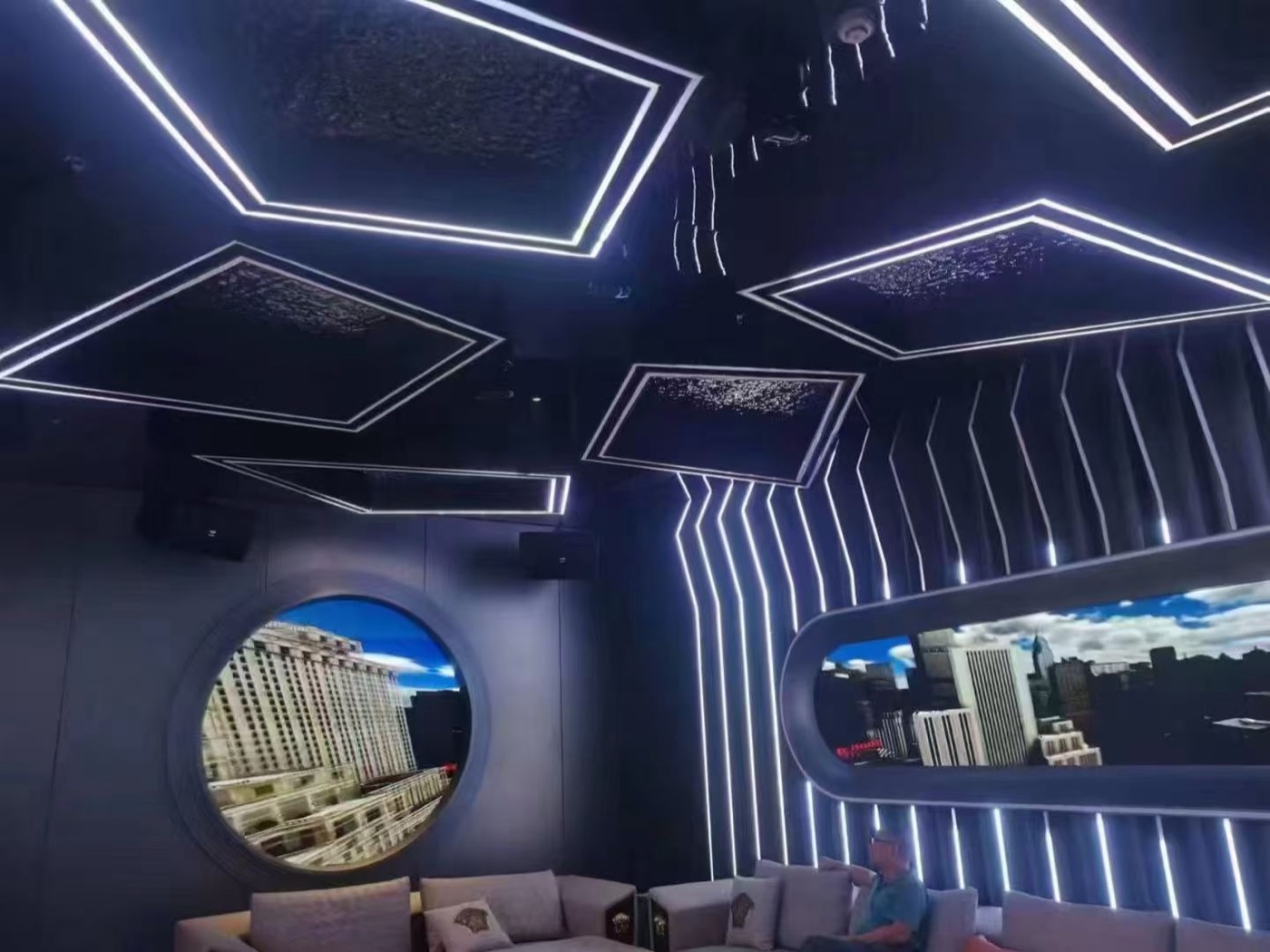 Mirror finish wall panel design 70