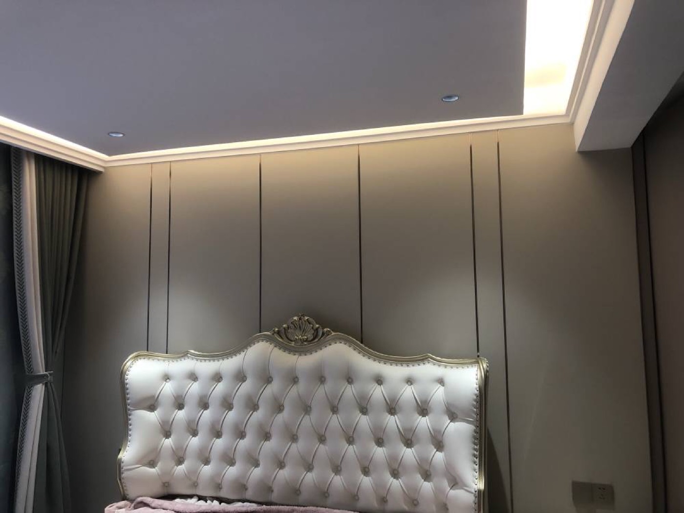 Skin-touch matte wall panel design 4