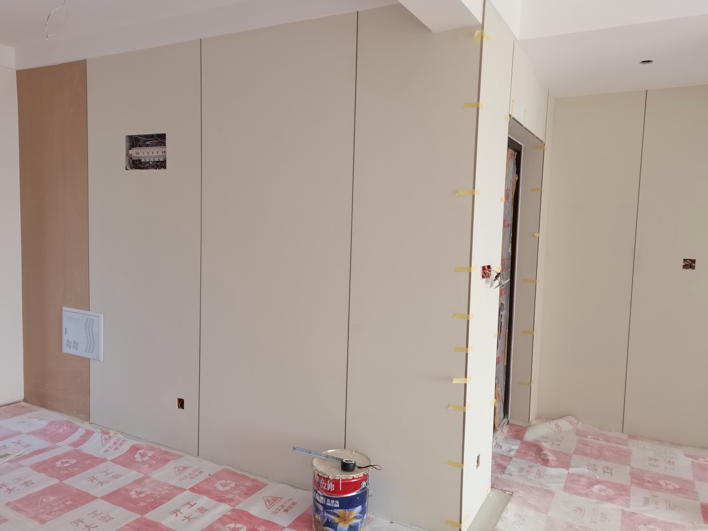 Skin-touch matte wall panel design 42