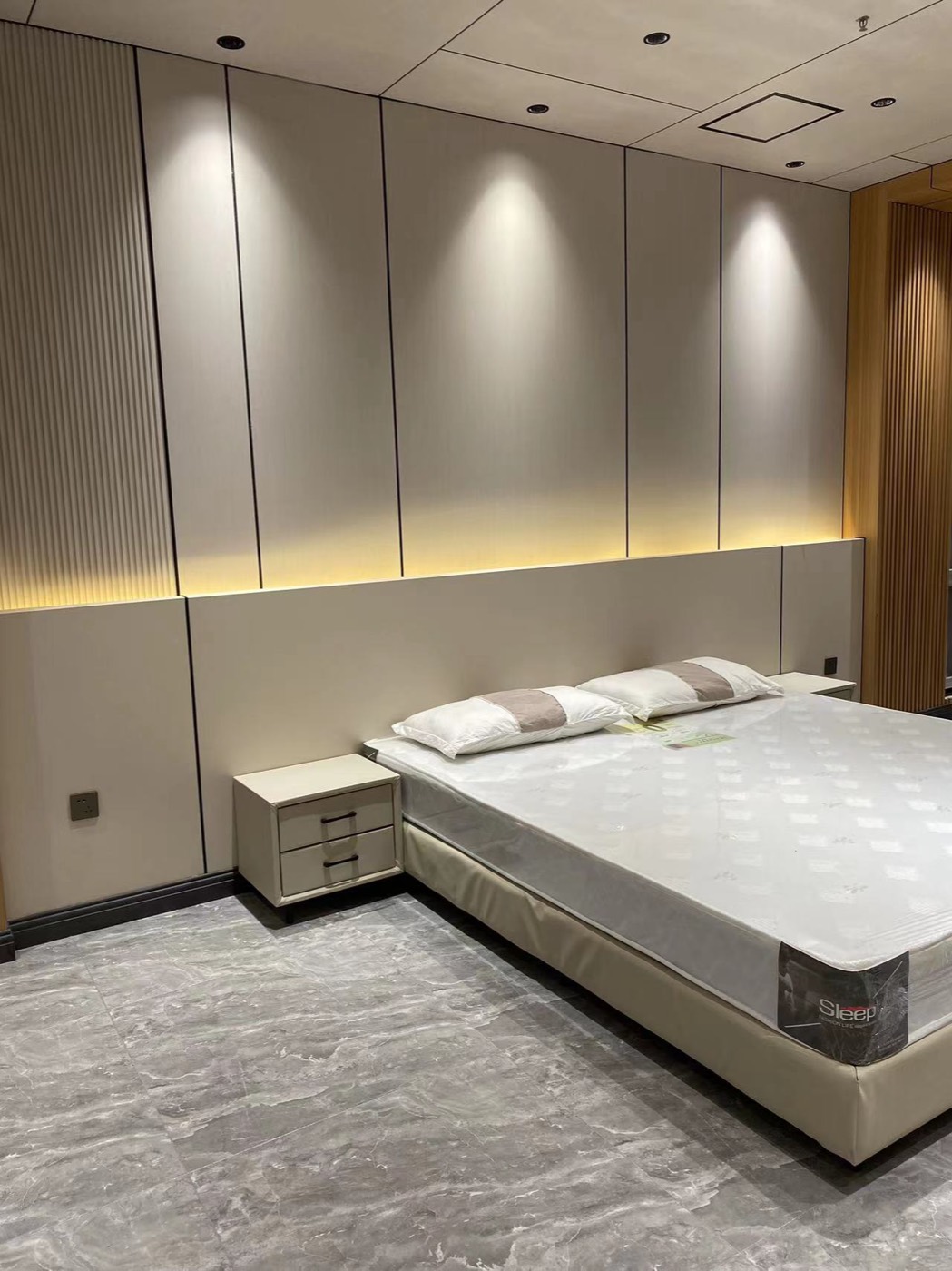 Skin-touch matte wall panel design 45