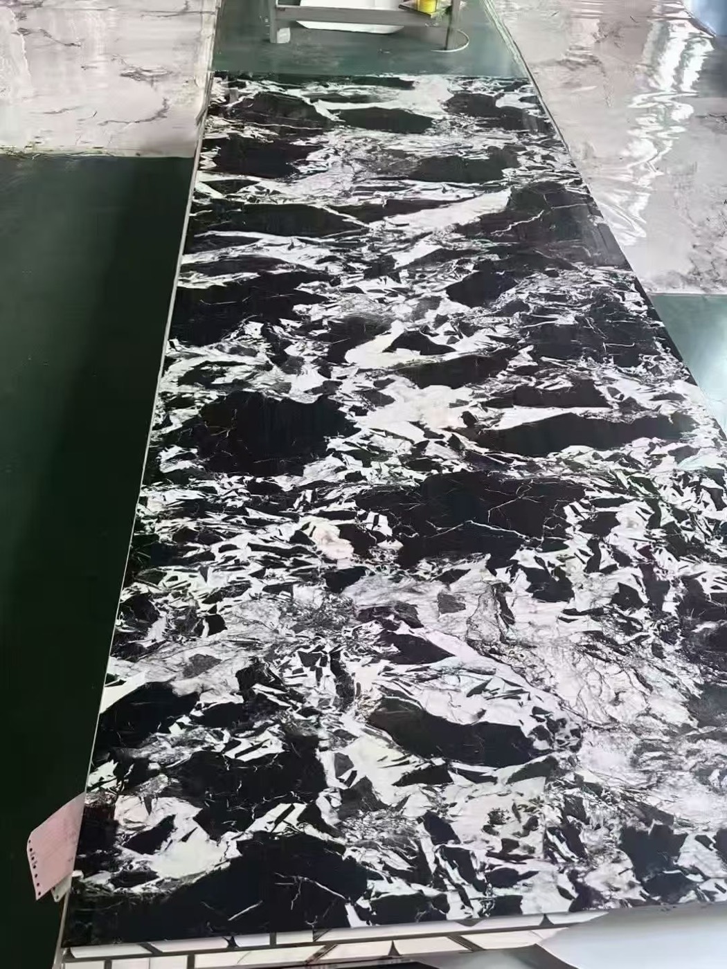 Marble effect wall panel design 48