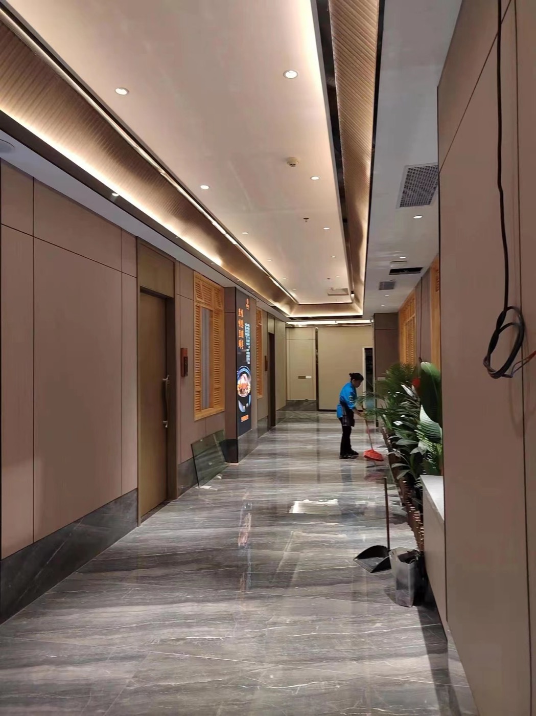 Wood grain wall panel design 31