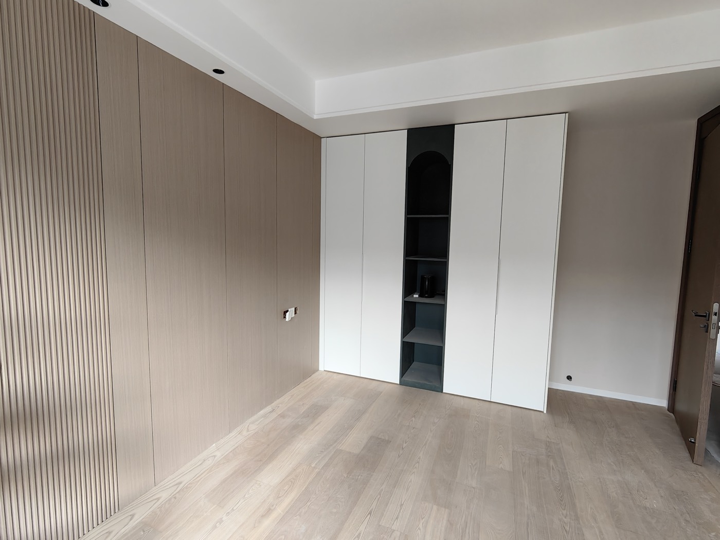 Wood grain wall panel design 69
